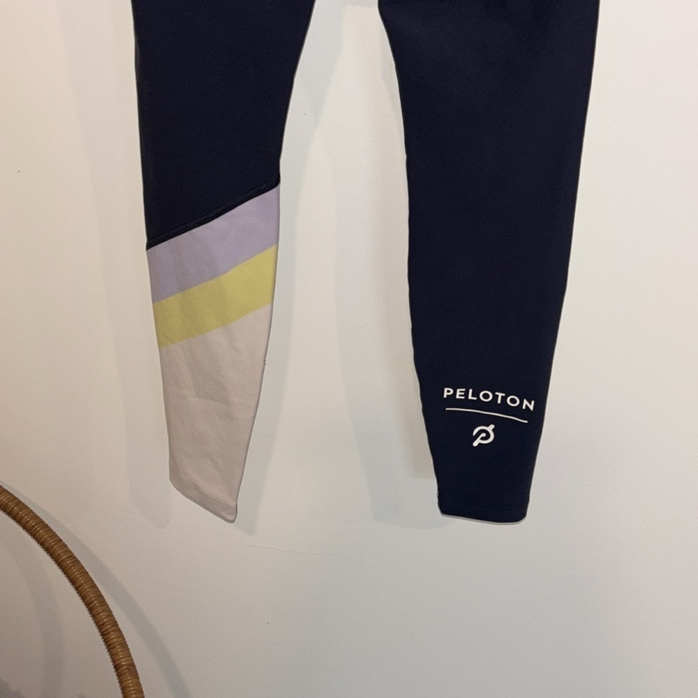 Peloton Women's Cadet High-Rise Color-block Legging Size xsmall - Picture 2 of 5